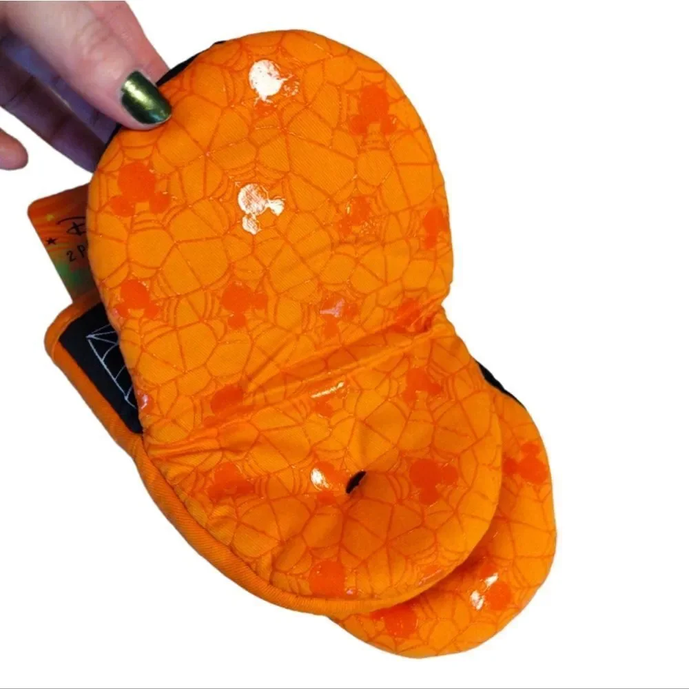 Disney Minnie Mouse Halloween BOO Prints 2 Pack Mini Oven Mitts NWT